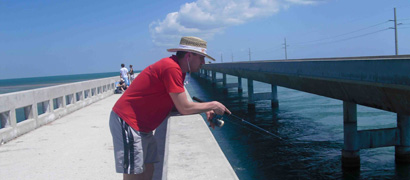 Angler auf einer der Brücken zu den Florida Keys