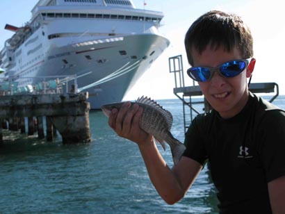Fishing Kid im Hafen von Key West