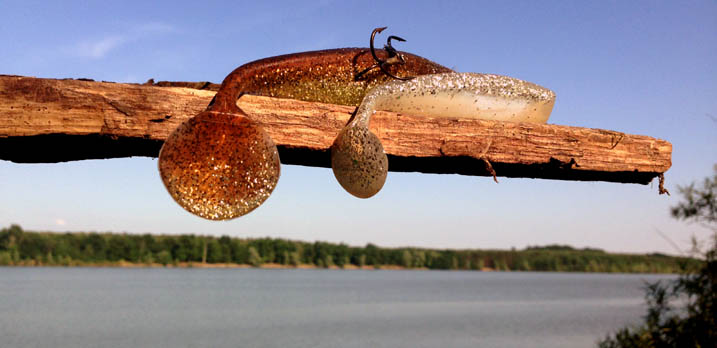 Lunker City Shaker. Model Rootbeer Shiner vs. Ice Shad. www.mein-biss.de